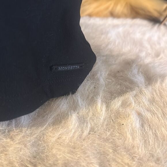 Mondetta tank top with built in bra S (4300) - Picture 2 of 8